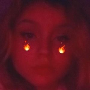 Meet your Posher, Allona